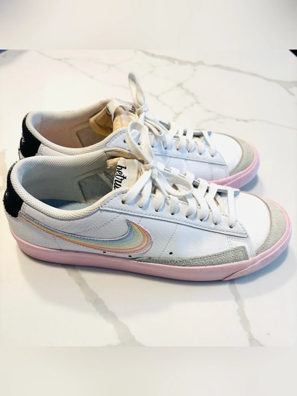Nike classic low